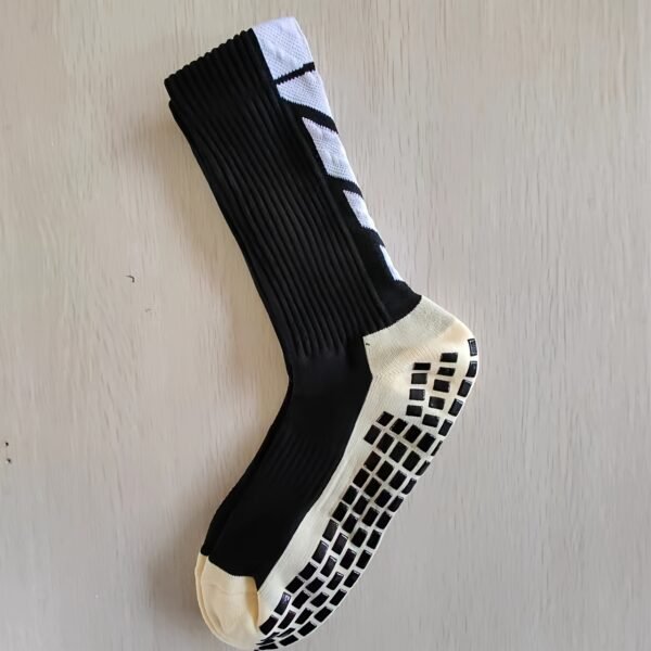 Non-Slip Soccer Grip Socks with Towel Bottom for Enhanced Performance and Stability in Sports - Image 3