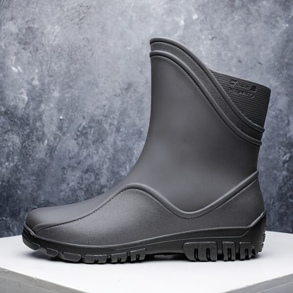 Men's Fashion Non-slip Waterproof Wear-resistant Rain Boots - Image 6